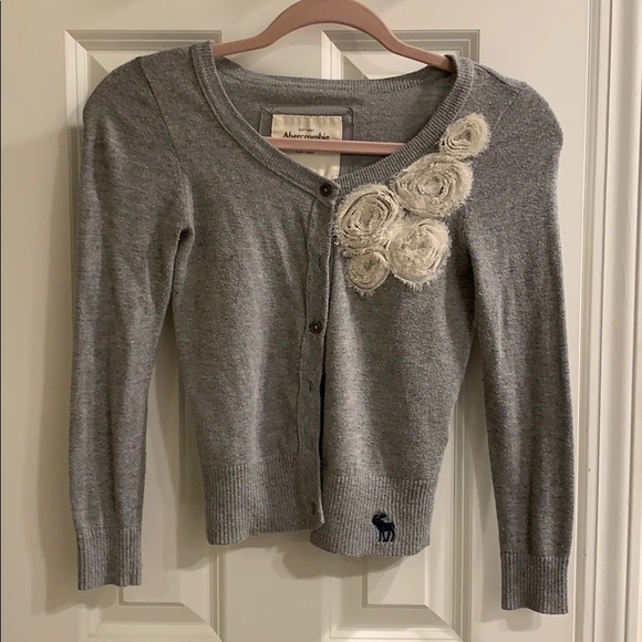 Abercrombie & Fitch sweater💗 - Picture 1 of 4
